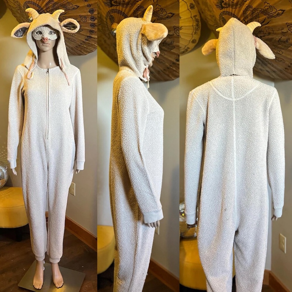 DIY Halloween Sheep Costume